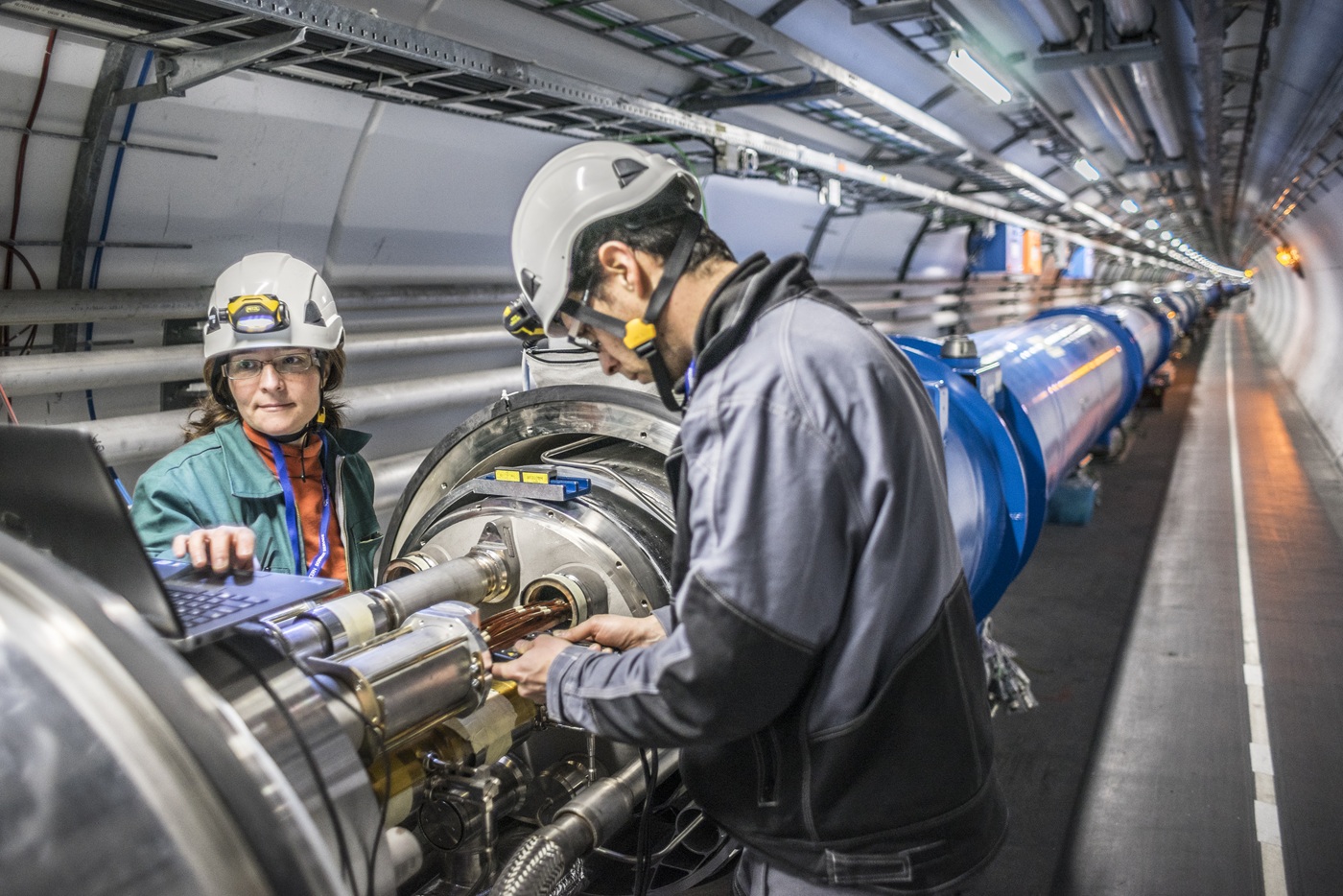 How Do Particle Accelerators Work