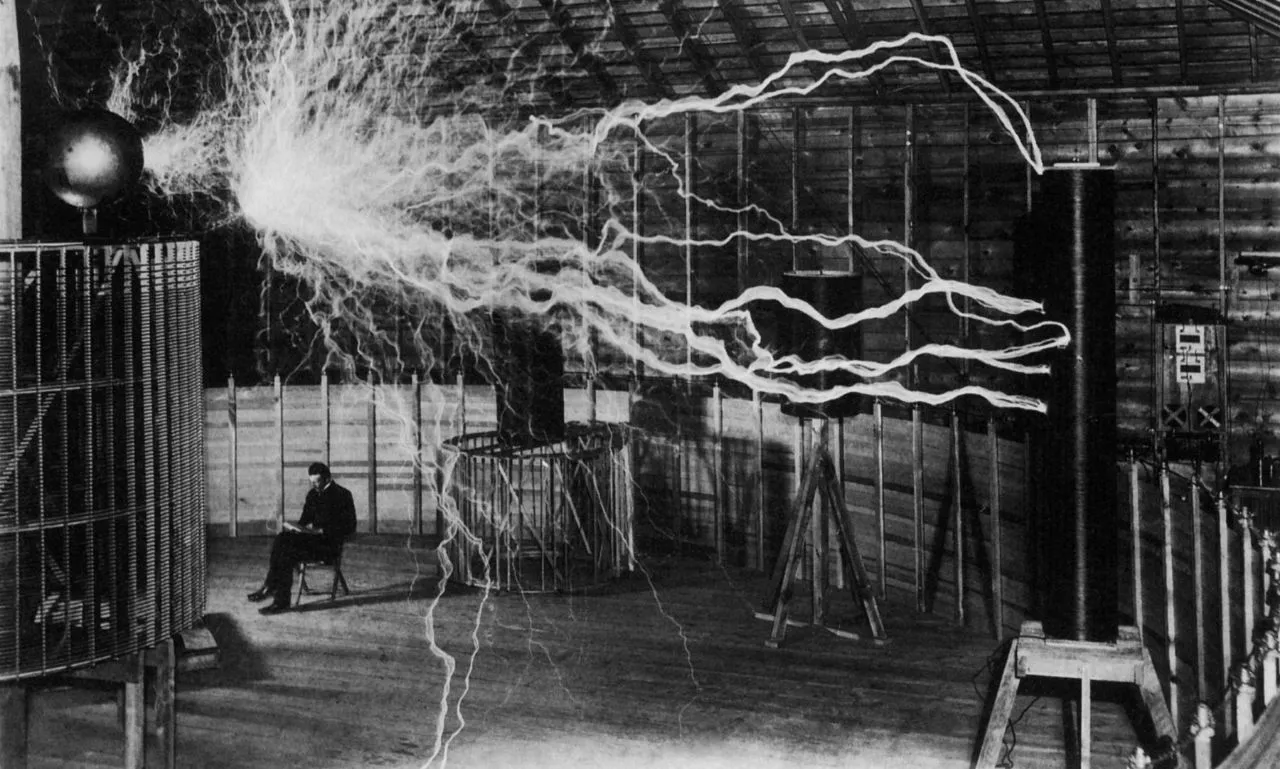 Wireless Energy Transfer Fundamentals and Application Areas